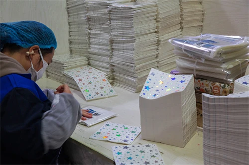 paper napkin -packing